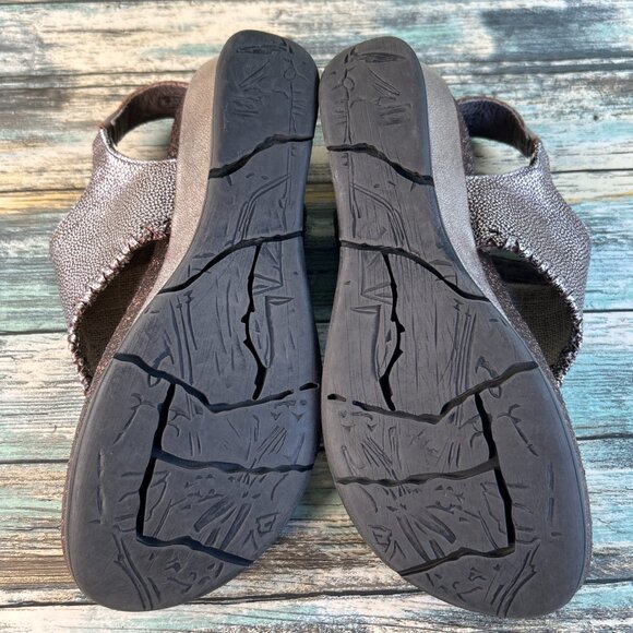 OTBT Meditate Thong Sandals Womens 8M Gray Leather Wedge Slingback Whipstitch - Picture 7 of 12